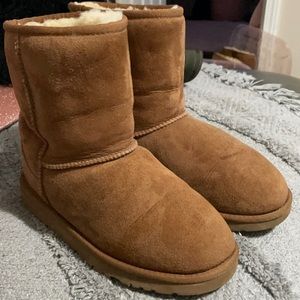 UGG Boots size big kids 5/ Women’s 7
